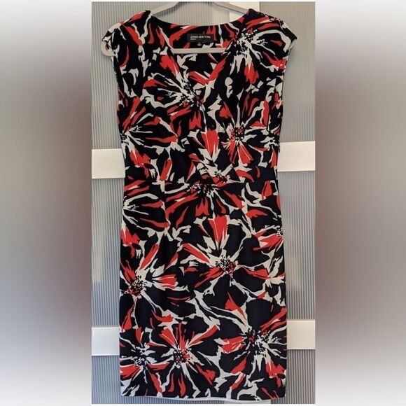 Jones New York Dresses & Skirts - Jones New York Abstract Floral Print Dress with Surplice Neckline - Size 10 EUC
